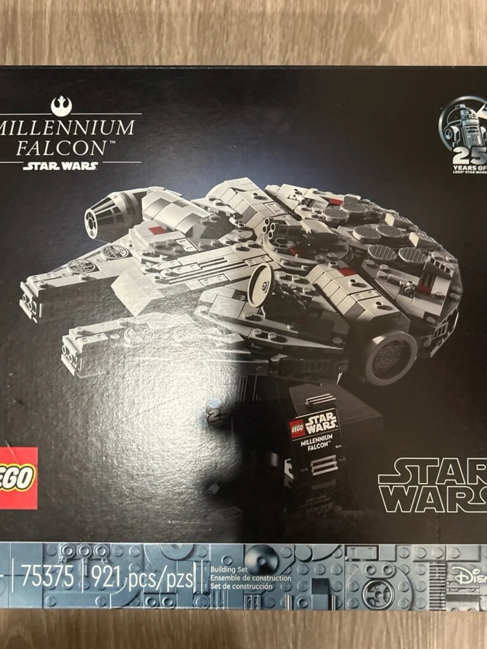 Star Wars Millennium Falcon Building Set - Gray with Black Accents